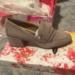 NIB Chinese Laundry Suede Loafer